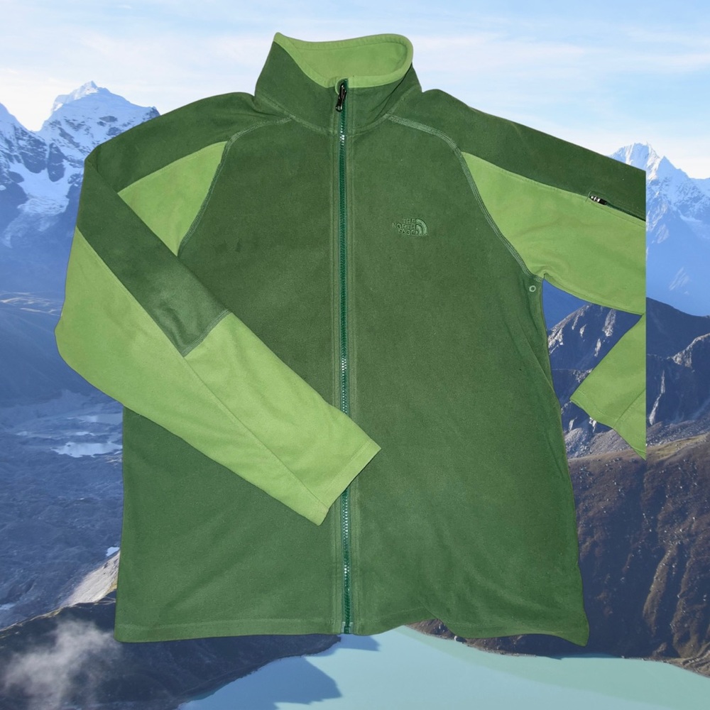 19. The Northface Womens Zip Up Fleece